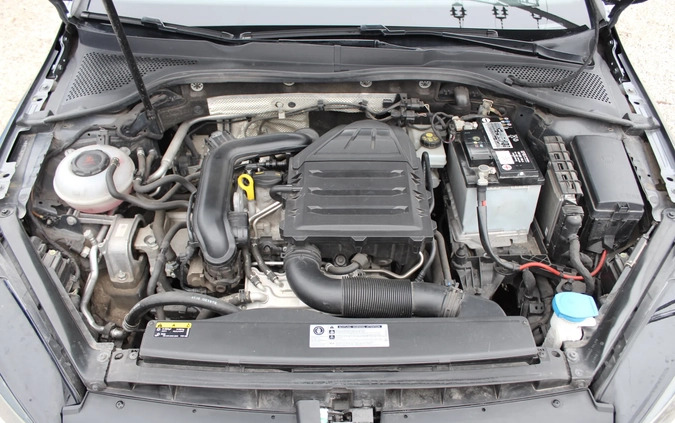 Volkswagen Golf cena 53900 przebieg: 112000, rok produkcji 2019 z Czersk małe 407